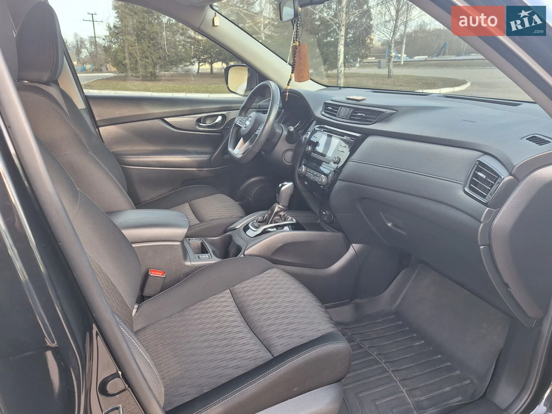 2017 Nissan Rogue - мініатюра 16