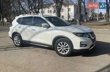 Внедорожник / Кроссовер Nissan Rogue 2018 в Звенигородке