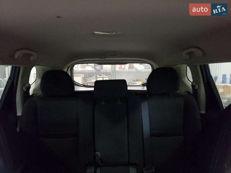 Позашляховик / Кросовер Nissan Rogue 2017 в Харкові