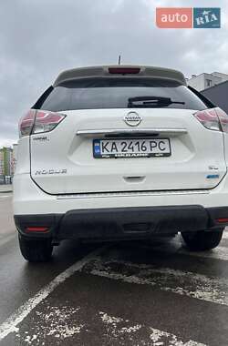 Внедорожник / Кроссовер Nissan Rogue 2014 в 