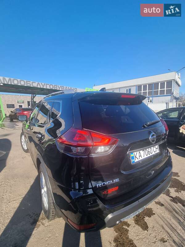 Позашляховик / Кросовер Nissan Rogue 2017 в Чернігові