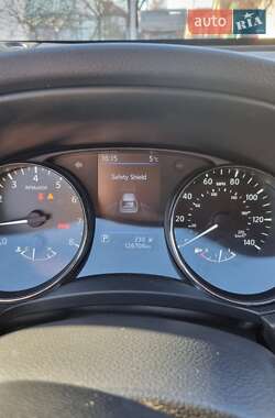 Внедорожник / Кроссовер Nissan Rogue 2017 в Чернигове