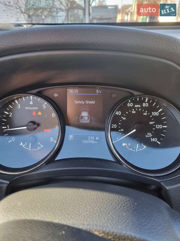 Позашляховик / Кросовер Nissan Rogue 2017 в Чернігові