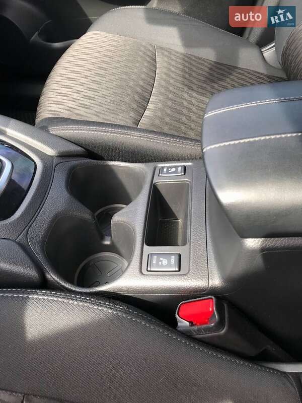 Позашляховик / Кросовер Nissan Rogue 2019 в Києві