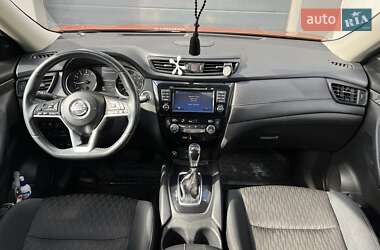 Внедорожник / Кроссовер Nissan Rogue 2016 в 