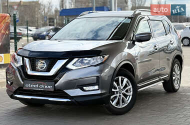 Внедорожник / Кроссовер Nissan Rogue 2017 в Николаеве