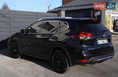 Позашляховик / Кросовер Nissan Rogue 2019 в 