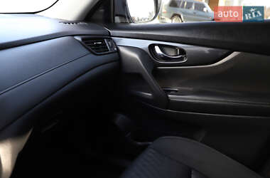Позашляховик / Кросовер Nissan Rogue 2019 в 