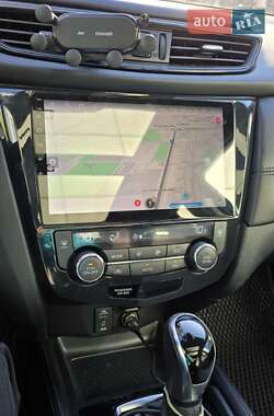 Позашляховик / Кросовер Nissan Rogue 2017 в 