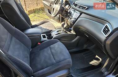Внедорожник / Кроссовер Nissan Rogue 2016 в 