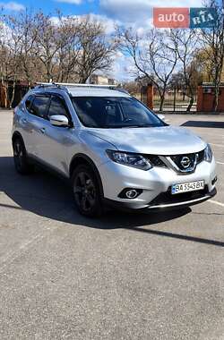Внедорожник / Кроссовер Nissan Rogue 2016 в 