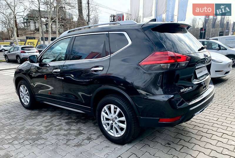 Внедорожник / Кроссовер Nissan Rogue 2017 в Одессе