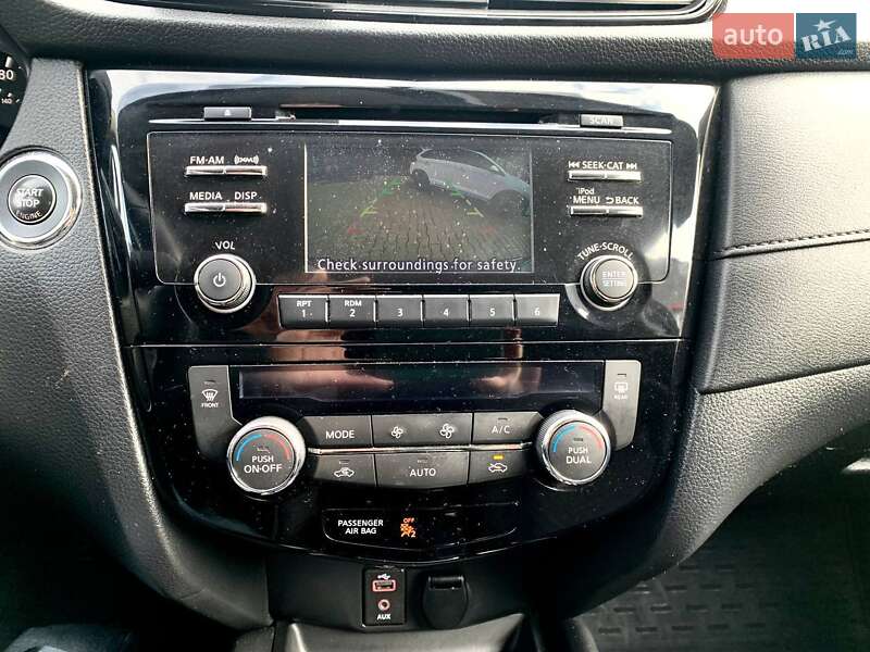 Внедорожник / Кроссовер Nissan Rogue 2017 в Одессе