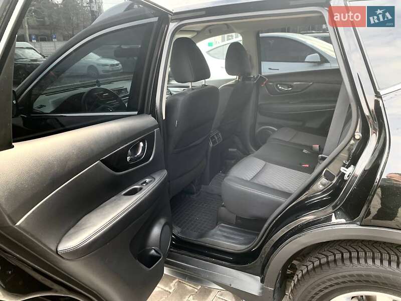 Внедорожник / Кроссовер Nissan Rogue 2017 в Одессе