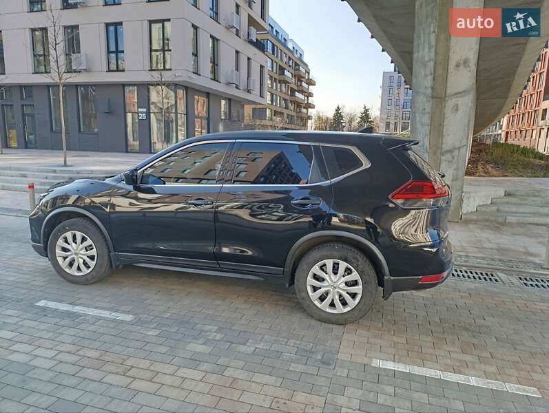 Позашляховик / Кросовер Nissan Rogue 2017 в Києві