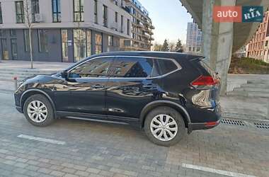 Внедорожник / Кроссовер Nissan Rogue 2017 в 