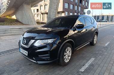 Внедорожник / Кроссовер Nissan Rogue 2017 в 