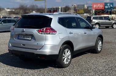 Внедорожник / Кроссовер Nissan Rogue 2016 в 