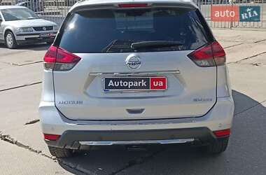 Внедорожник / Кроссовер Nissan Rogue 2018 в 