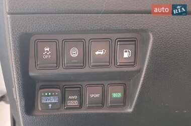 Внедорожник / Кроссовер Nissan Rogue 2018 в 