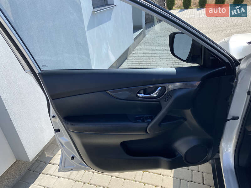 Позашляховик / Кросовер Nissan Rogue 2018 в Рівному