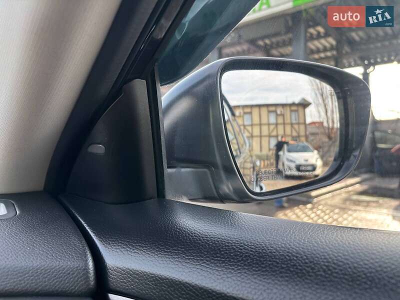 Внедорожник / Кроссовер Nissan Rogue 2016 в Киеве фото 12 Внедорожник / Кроссовер Nissan Rogue 2016 в Киеве