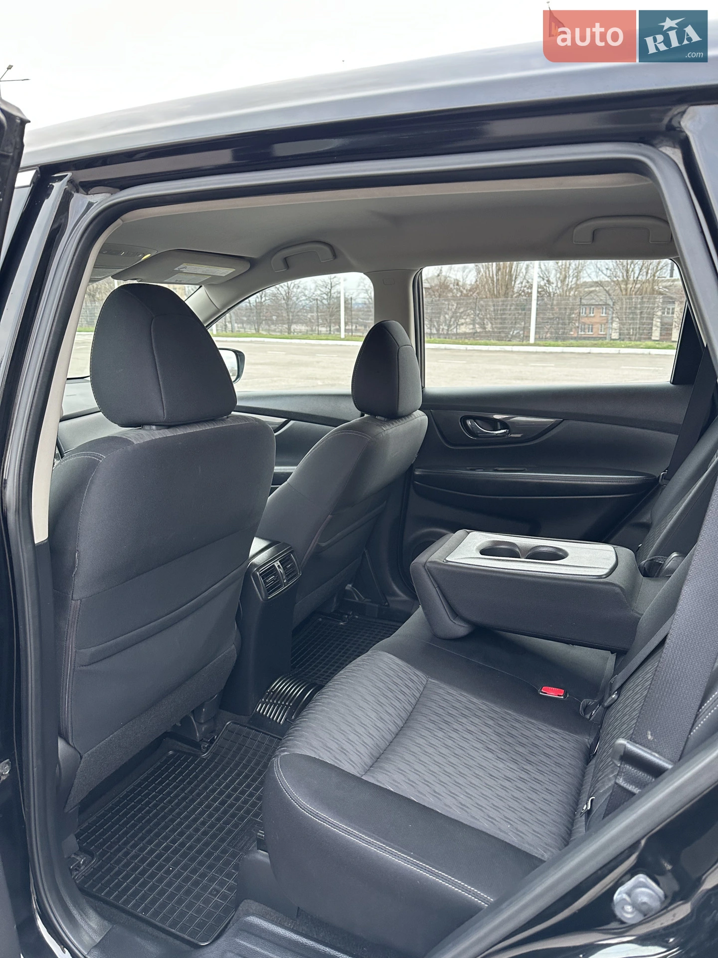 2017 Nissan Rogue - мініатюра 3