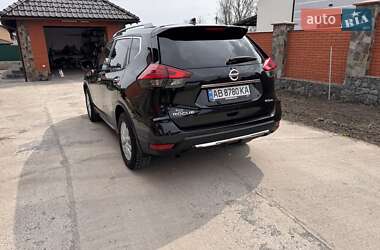 Позашляховик / Кросовер Nissan Rogue 2017 в 