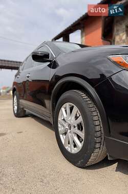 Позашляховик / Кросовер Nissan Rogue 2017 в 