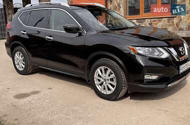 Позашляховик / Кросовер Nissan Rogue 2017 в 