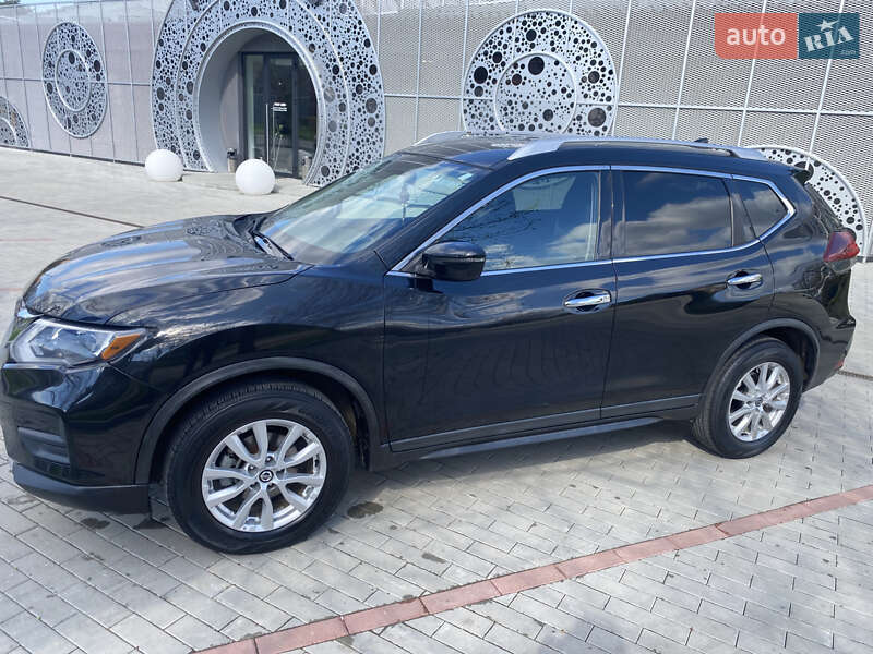 Позашляховик / Кросовер Nissan Rogue 2019 в Ужгороді