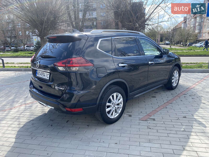 Позашляховик / Кросовер Nissan Rogue 2019 в Ужгороді