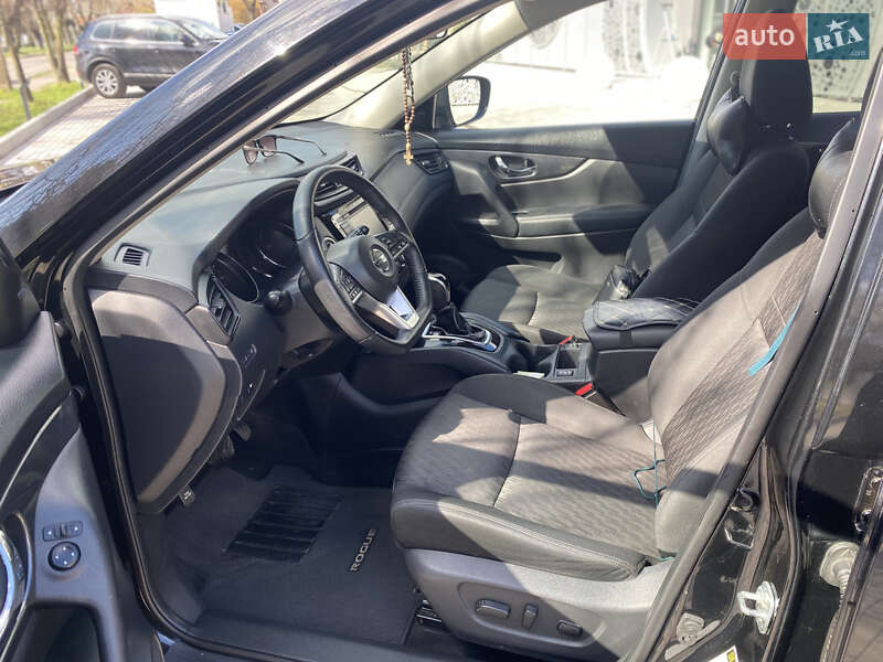Позашляховик / Кросовер Nissan Rogue 2019 в Ужгороді