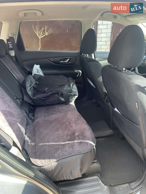 Внедорожник / Кроссовер Nissan Rogue 2016 в Харькове