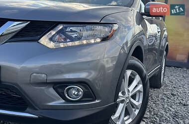 Внедорожник / Кроссовер Nissan Rogue 2016 в 