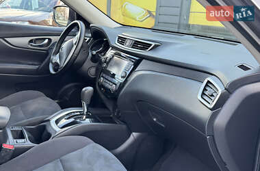 Внедорожник / Кроссовер Nissan Rogue 2016 в 