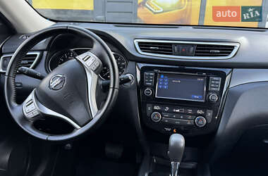 Внедорожник / Кроссовер Nissan Rogue 2016 в 