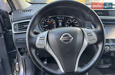 Внедорожник / Кроссовер Nissan Rogue 2016 в 