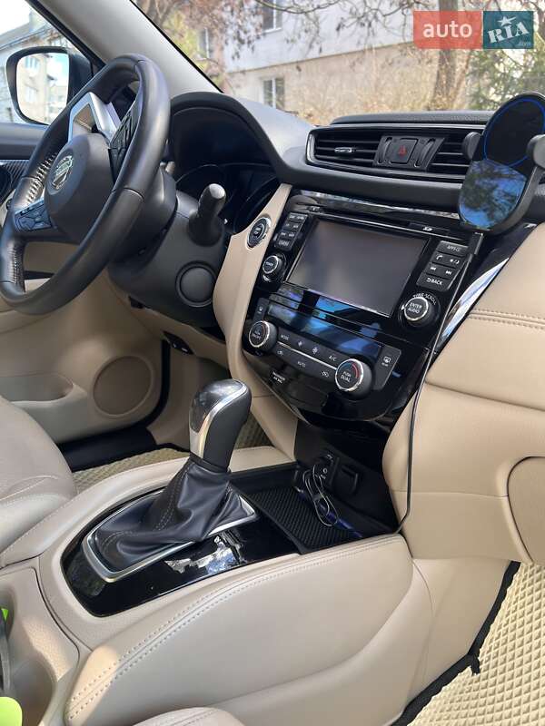 Внедорожник / Кроссовер Nissan Rogue 2017 в Тернополе фото 9 Внедорожник / Кроссовер Nissan Rogue 2017 в Тернополе