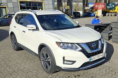 Внедорожник / Кроссовер Nissan Rogue 2017 в 