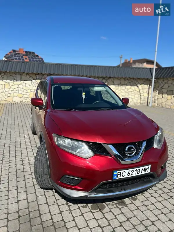 Позашляховик / Кросовер Nissan Rogue 2015 в 