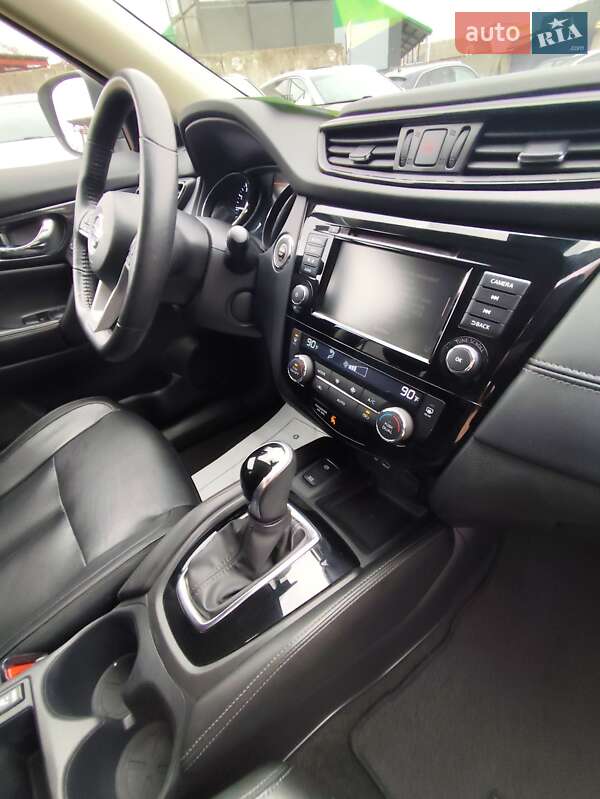 Внедорожник / Кроссовер Nissan Rogue 2019 в Чернигове