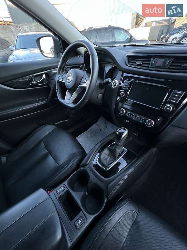 Внедорожник / Кроссовер Nissan Rogue 2019 в Чернигове