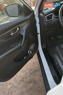 Внедорожник / Кроссовер Nissan Rogue 2014 в 