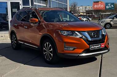 Внедорожник / Кроссовер Nissan Rogue 2017 в 