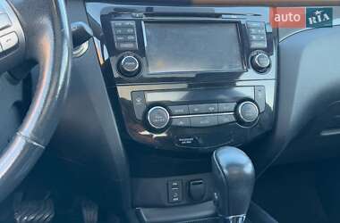 Позашляховик / Кросовер Nissan Rogue 2014 в 