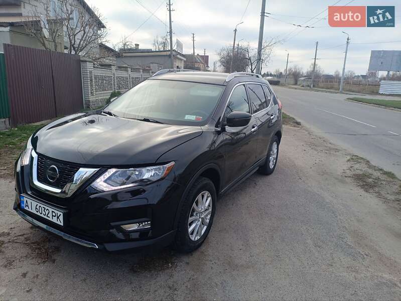 Внедорожник / Кроссовер Nissan Rogue 2017 в Белой Церкви