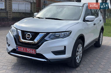 Позашляховик / Кросовер Nissan Rogue 2019 в 