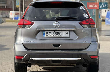 Внедорожник / Кроссовер Nissan Rogue 2017 в 