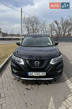 Внедорожник / Кроссовер Nissan Rogue 2018 в 